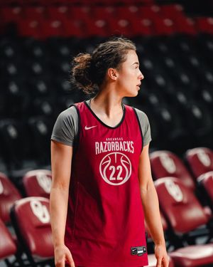 Image post by @RazorbackWBB on Twitter