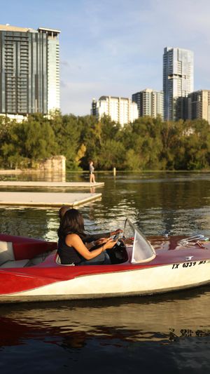 Video post by @retroboatrentalsatx on Facebook