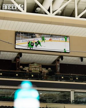 Image post by @undmhockey on Instagram