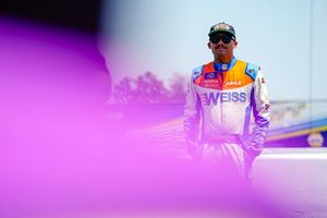 Image post by @bradperezracing on Twitter