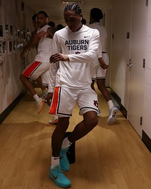 Image post by @auburnmbb on Instagram