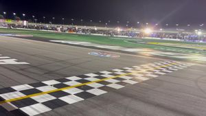 Video post by @echoparkspeedway on Facebook