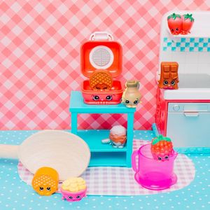 Image post by @moosetoys on Instagram