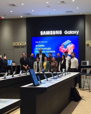 Image post by @samsungromania on Instagram