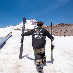 Image post by @j_skis on Instagram