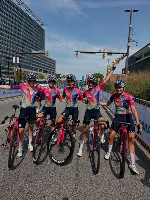 Image post by @wmncycling on Instagram