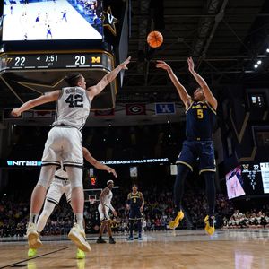 Image post by @umichbball on Twitter