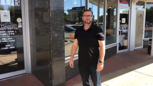 Video post by @ElCarritoTacos on Facebook