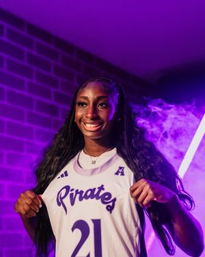 Image post by @ecuwbb on Instagram