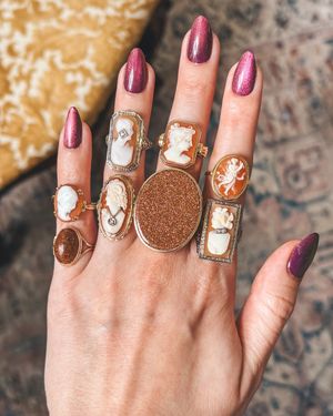 Image post by @maejeanvintage on Instagram
