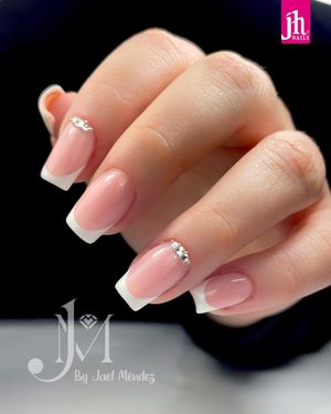 Image post by @jael_jhnails on Instagram