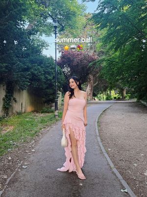 Video post by @leonsmeonss on TikTok