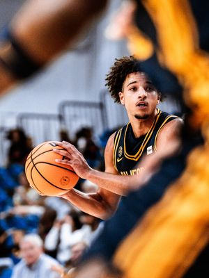 Image post by @calmbball on Instagram