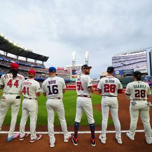 Image post by @mlbonfox on Instagram