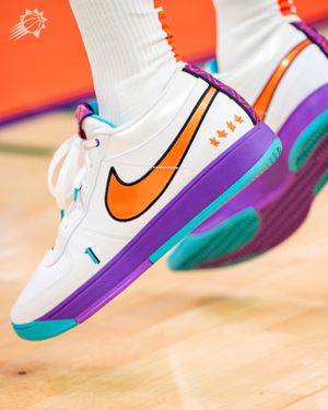 Image post by @Suns on Twitter