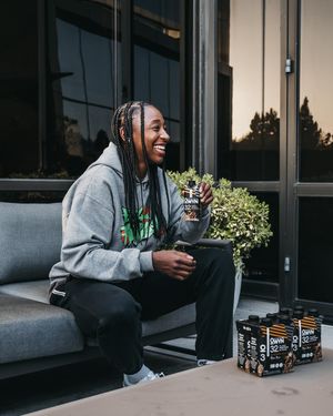 Image post by @jewellloyd on Instagram
