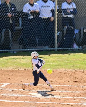 Image post by @juniatasoftball on Instagram