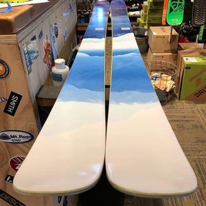 Image post by @j_skis on Instagram