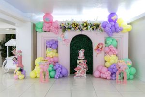 Image post by @partyup_balloons_by_melissa on Instagram