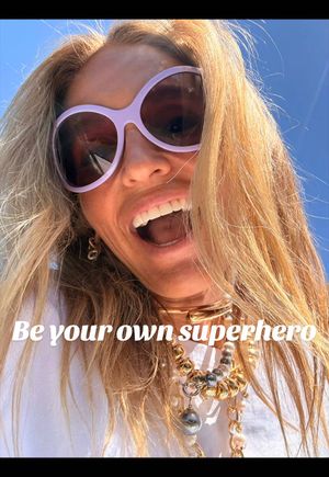 Video post by @shop.with.caroline on TikTok
