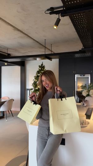 Video post by @jomalonelondon on TikTok