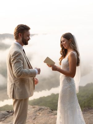 Image post by @vowdweddings on Instagram