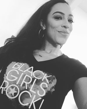 Image post by @angelarye on Instagram