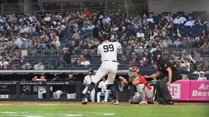 Video post by @MLB on Twitter