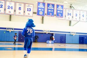 Image post by @blue_coats on Twitter