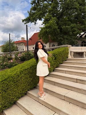 Image post by @evelynjuarezofficial on Instagram