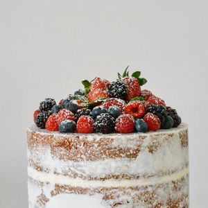 Image post by @theblondewhobakes on Instagram