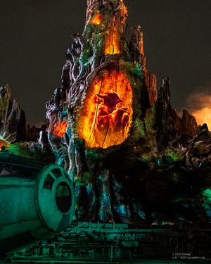 Image post by @disneylandmagickey on Instagram