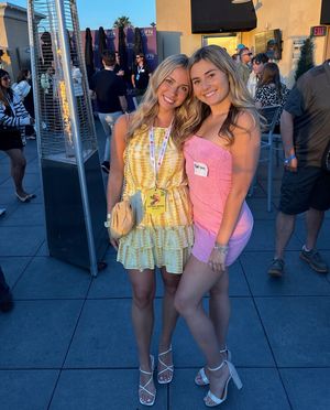 Image post by @katiefeeneyy on Instagram