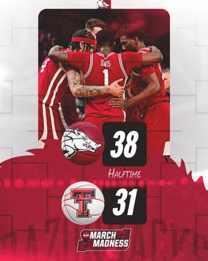 Image post by @RazorbackMBB on Twitter