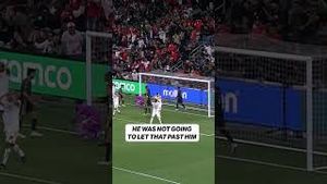 Video post by @FOX Soccer on YouTube