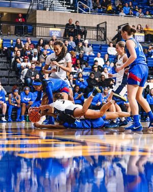 Image post by @marquettewbb on Instagram