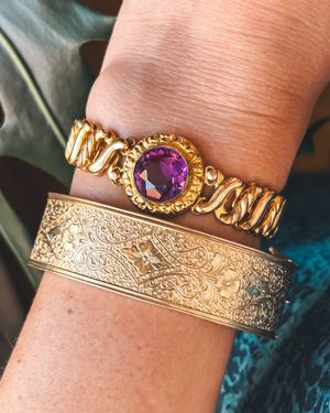 Image post by @maejeanvintage on Instagram