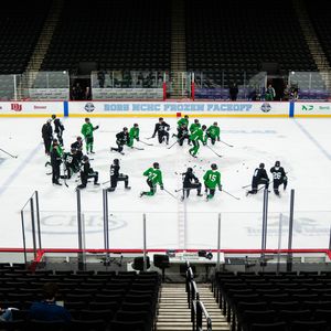 Image post by @undmhockey on Instagram