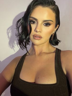Image post by @jennanicoleofficial on Instagram
