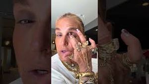 Video post by @shop.with.caroline on YouTube