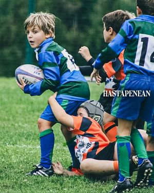 Image post by @avironbayonnaisrugbypro on Facebook