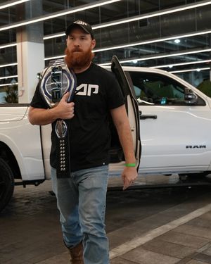 Image post by @powerslap on Instagram