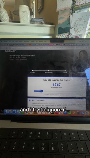 Video post by @supergraphicultrahotboy on TikTok