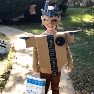 Image post by @amazon on Instagram