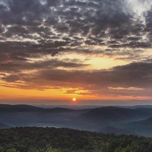 Image post by @drsquatch on Instagram