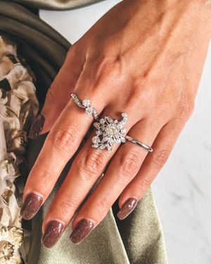 Image post by @maejeanvintage on Instagram