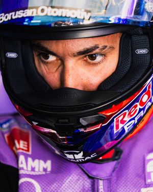 Image post by @pramacracing on Instagram