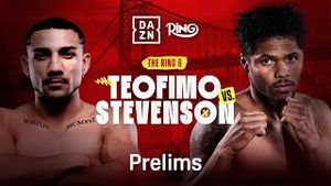 Video post by @daznboxing on YouTube
