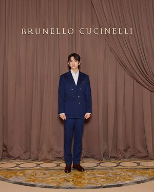 Image post by @esquire.korea on Instagram