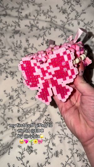 Video post by @bellasseen on TikTok